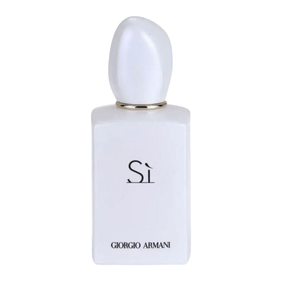 Flakon perfum Armani Sì White z nutami syropu z czarnej porzeczki, róży, frezji, wanilii i ambroksanu – elegancki zapach dla kobiet.
