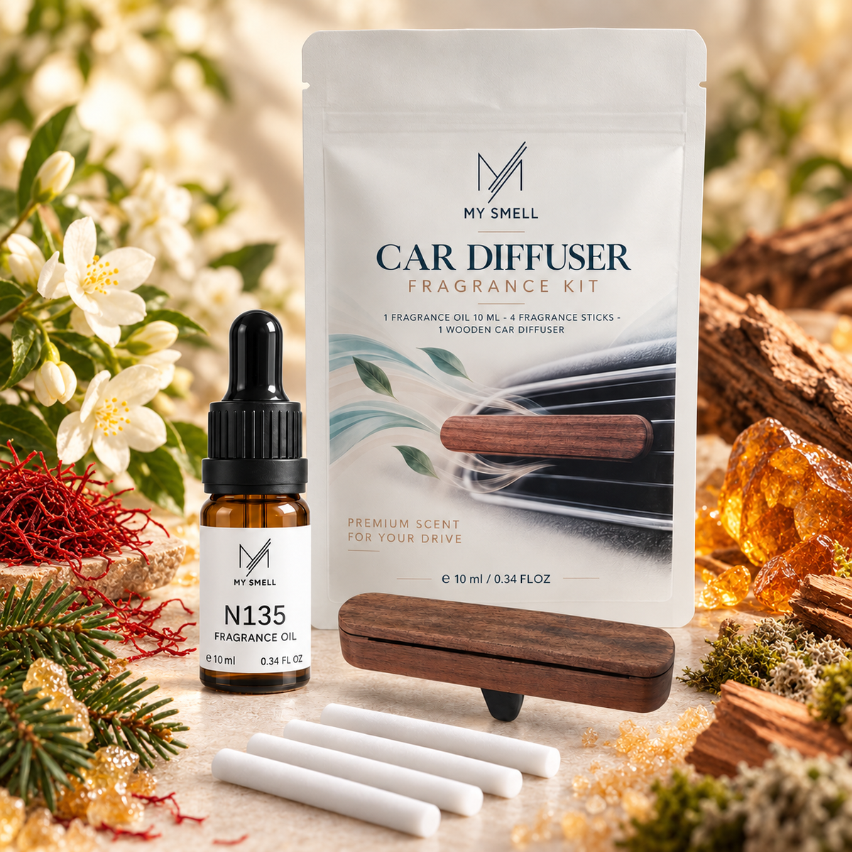 MY SMELL N135 – zestaw zapachowy do samochodu: olejek 10 ml, drewniany dyfuzor i cztery wkłady bawełniane, otoczenie nawiązujące do nut głowy, serca i bazy