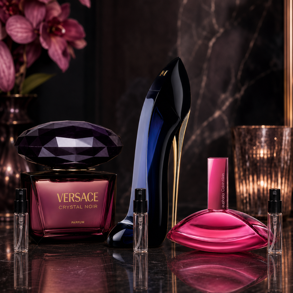 Dark & Magnetic Set z perfumami Versace Crystal Noir, Carolina Herrera Good Girl i Calvin Klein Euphoria Magnetic Elixir oraz szklanymi atomizerami na odlewki perfum.
