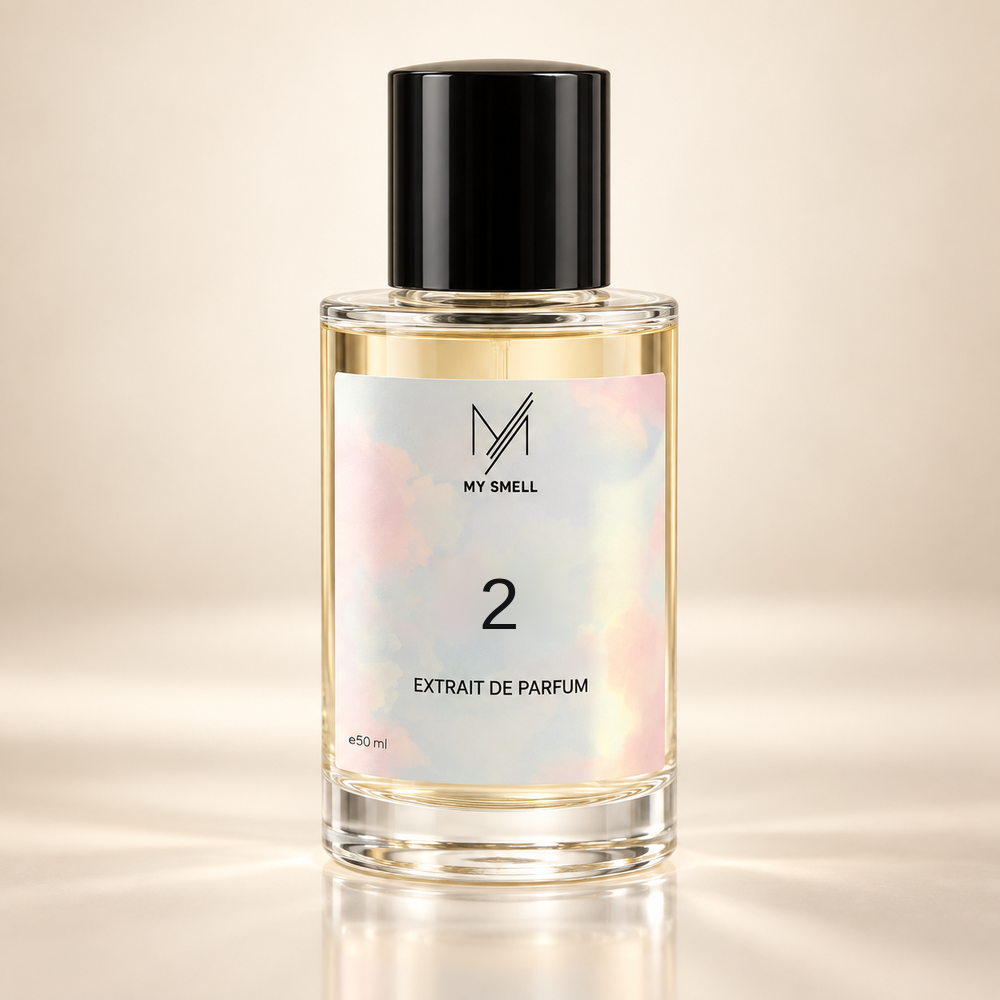 MY SMELL NR 2 Extrait de Parfum für Damen – 50-ml-Flakon auf hellem Premium-Hintergrund